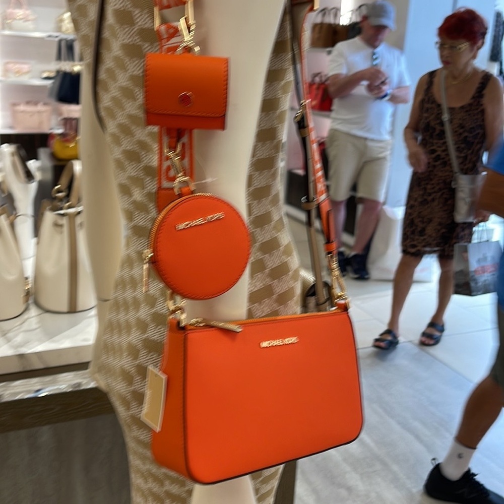 MICHAEL KORS JET SET TRAVEL SMALL SHOULDER CROSSBODY BAG WITH TECH ATTCH AIRPOD - Picture 16 of 16